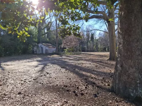 Exterior - 200 Dubose St, Ridge Spring, SC 29129 photo 5 of 10