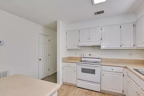 Kitchen - 2006 Bromley Ct, Augusta, GA 30909 photo 4 of 4