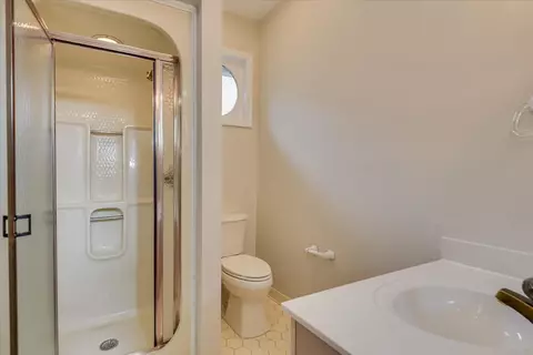 Bath - 46 Juniper Loop, Aiken, SC 29803 photo 3 of 5