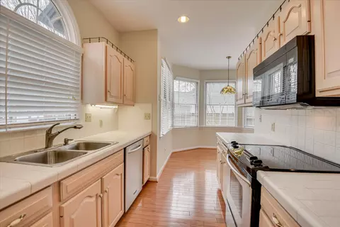 Kitchen - 46 Juniper Loop, Aiken, SC 29803 photo 3 of 3