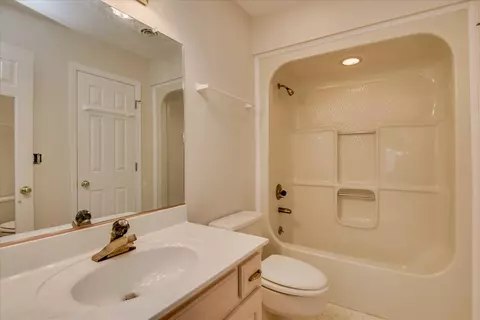 Bath - 46 Juniper Loop, Aiken, SC 29803 photo 5 of 5