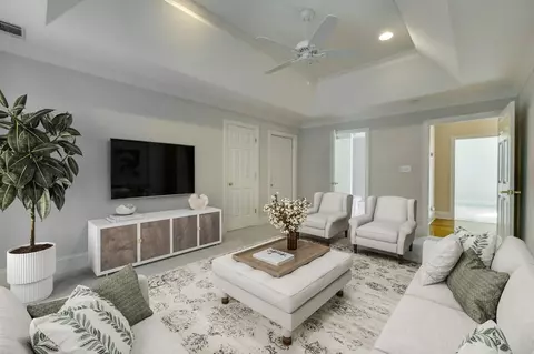 Living - 4139 Hammonds Fry, Evans, GA 30809 photo 9 of 10