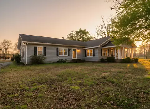 664 Us 378, Edgefield, SC 29824