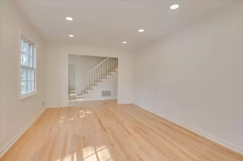 Living - 3427 Heather Dr, Augusta, GA 30909 photo 2 of 9