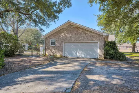 Exterior - 7 Donna St, Williston, SC 29853 photo 3 of 15