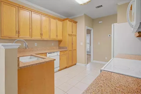 Kitchen - 148 Willow Oak Loop, Aiken, SC 29803 photo 1 of 2