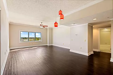 Living - 1 7th St #805, Augusta, GA 30901 photo 4 of 7