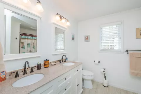 Bath - 621 Tom Drafts Cir, Gilbert, SC 29054 photo 5 of 6