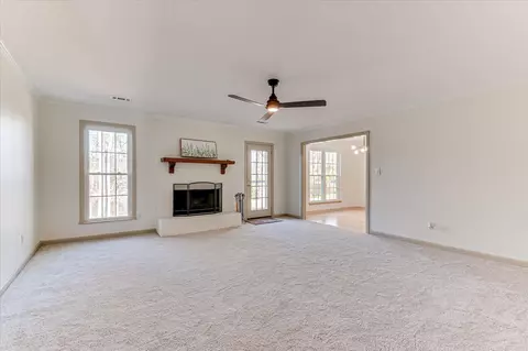 Living - 4367 Ballentine Dr, Evans, GA 30809 photo 2 of 7