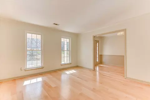 Living - 4367 Ballentine Dr, Evans, GA 30809 photo 5 of 7