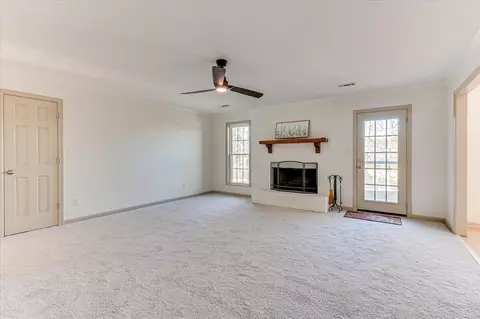 Living - 4367 Ballentine Dr, Evans, GA 30809 photo 3 of 7