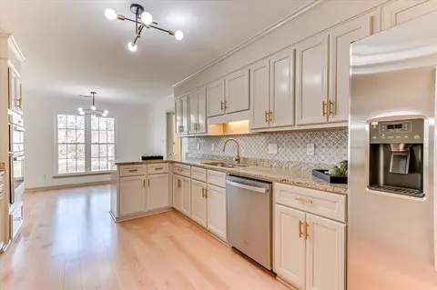 Kitchen - 4367 Ballentine Dr, Evans, GA 30809 photo 5 of 6