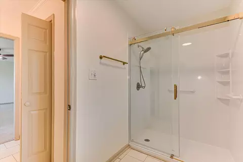 Bath - 4367 Ballentine Dr, Evans, GA 30809 photo 3 of 5