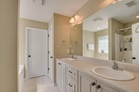 Bath - 3130 Bilston Dr, Augusta, GA 30909 photo 2 of 6