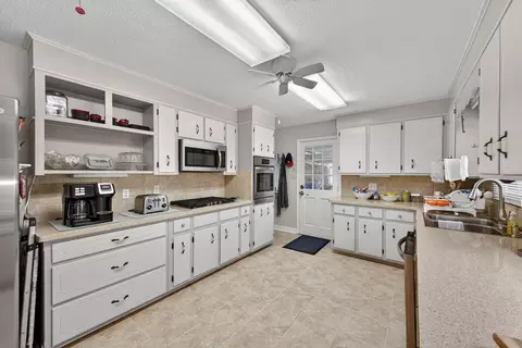 Kitchen - 1704 Pine Log Rd, Aiken, SC 29803 photo 3 of 4