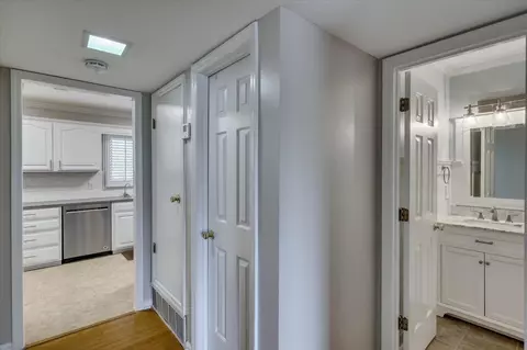 Entry Way - 724 Riverfront Dr, Augusta, GA 30901 photo 4 of 6
