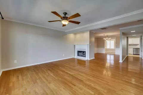 Living - 724 Riverfront Dr, Augusta, GA 30901 photo 4 of 5