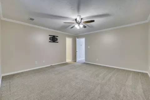 Living - 724 Riverfront Dr, Augusta, GA 30901 photo 5 of 5