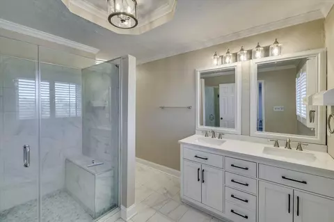 Bath - 724 Riverfront Dr, Augusta, GA 30901 photo 2 of 5