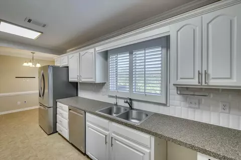Kitchen - 724 Riverfront Dr, Augusta, GA 30901 photo 5 of 5