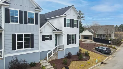 221 Banksia Rd, Aiken, SC 29803