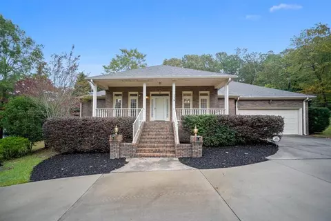 175 Aberdeen Dr SW, Aiken, SC 29803