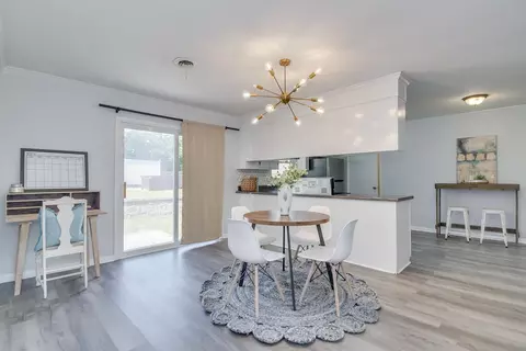 Dining - 3987 Braddock St, Martinez, GA 30907 photo 1 of 3
