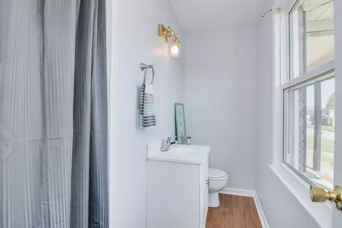 Bath - 3987 Braddock St, Martinez, GA 30907 photo 1 of 2