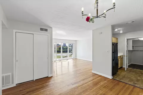 Living - 3317 Forest Estates Dr, Augusta, GA 30909 photo 5 of 7