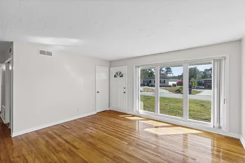 Living - 3317 Forest Estates Dr, Augusta, GA 30909 photo 4 of 7