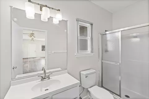 Bath - 3317 Forest Estates Dr, Augusta, GA 30909 photo 3 of 3