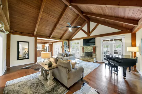 Living - 4097 Snaffle Bit Dr, Aiken, SC 29803 photo 2 of 2
