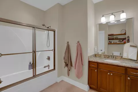 Bath - 4097 Snaffle Bit Dr, Aiken, SC 29803 photo 6 of 6
