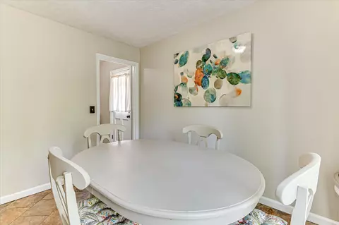Dining - 3317 Quaker Springs Rd, Augusta, GA 30907 photo 4 of 4
