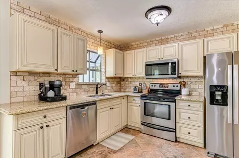 Kitchen - 3317 Quaker Springs Rd, Augusta, GA 30907 photo 2 of 5
