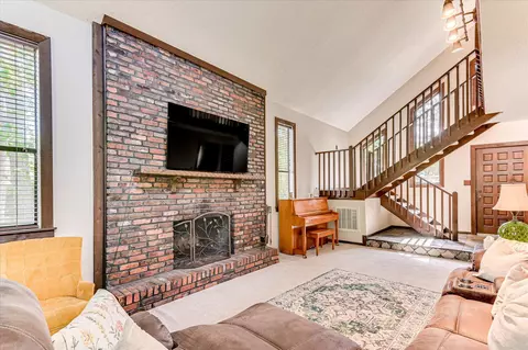 Living - 3317 Quaker Springs Rd, Augusta, GA 30907 photo 3 of 5