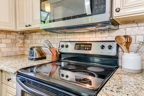 Kitchen - 3317 Quaker Springs Rd, Augusta, GA 30907 photo 5 of 5