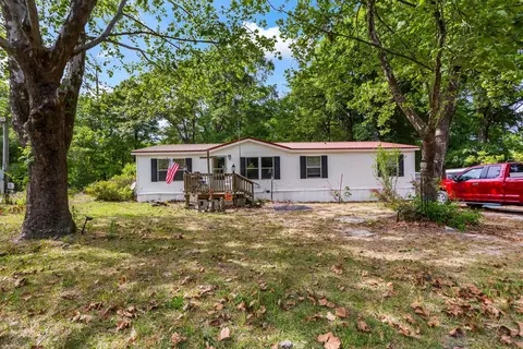 126 Airport Rd, Wagener, SC 29164