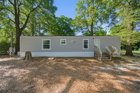 293 Walnut St, Salley, SC 29137