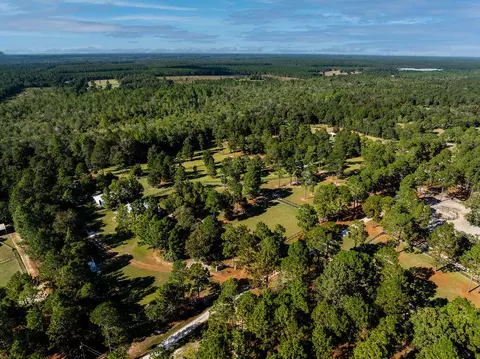 78 Foxwood Ln, Camden, SC 29020