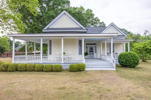 130 Calhoun St, Johnston, SC 29832