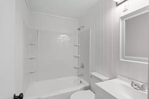 Bath - 2515 Elderberry Dr, Augusta, GA 30906 photo 2 of 2