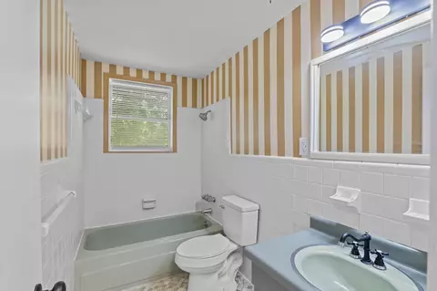 Bath - 2515 Elderberry Dr, Augusta, GA 30906 photo 1 of 2