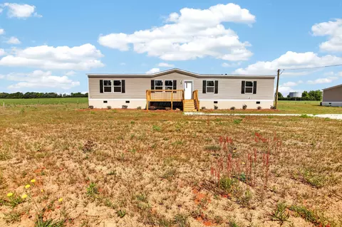 26 F R Huff, Saint Matthews, SC 29135