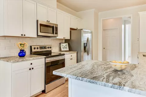 Kitchen - 657 Cornerstone Pl, Evans, GA 30809 photo 4 of 8