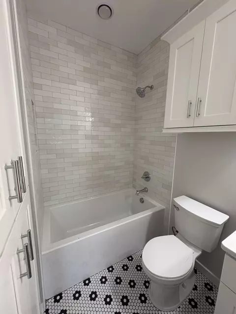 Bath - 4063 Snaffle Bit Dr, Aiken, SC 29803 photo 6 of 6