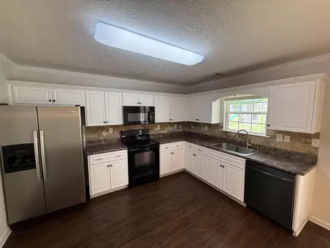 Kitchen - 3244 Riverstone Dr, Augusta, GA 30907 photo 2 of 2