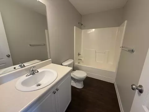 Bath - 3244 Riverstone Dr, Augusta, GA 30907 photo 9 of 9
