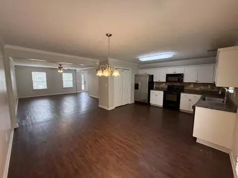 Living - 3244 Riverstone Dr, Augusta, GA 30907 photo 3 of 6