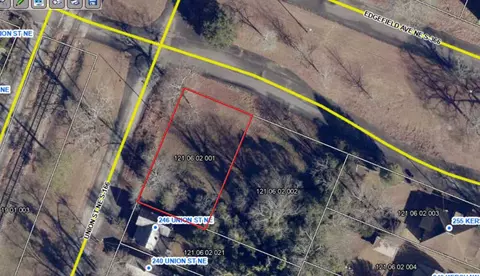 403 Edgefield Ave NE, Aiken, SC 29801